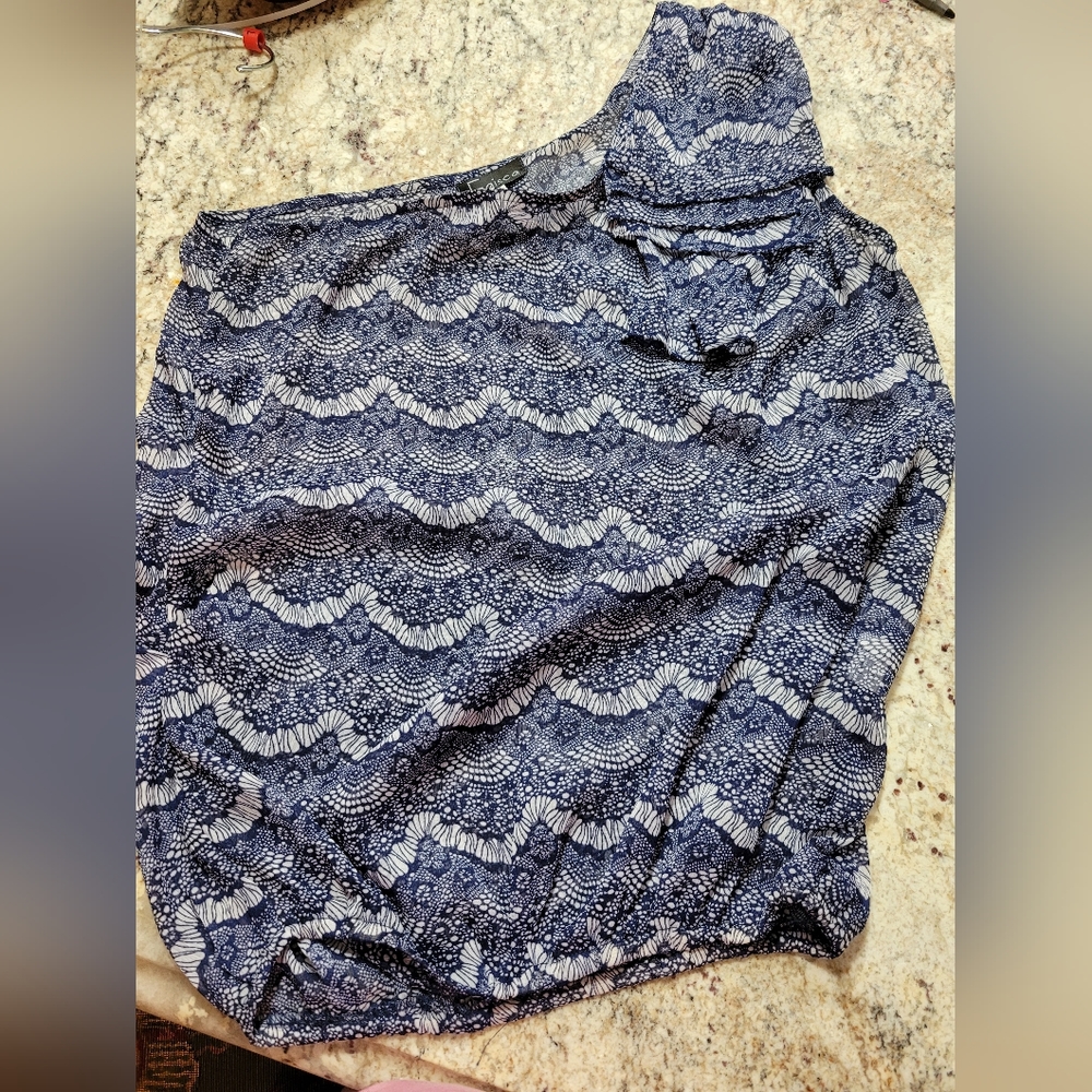 (3204-7)FAISCA Top, Size S, Women's  one shoulder, blue white,